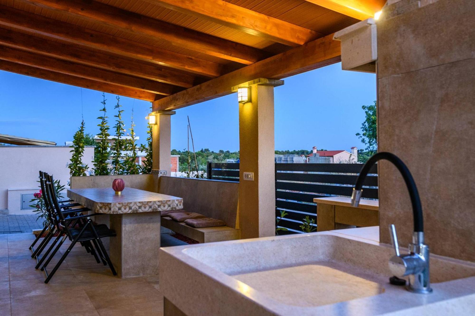 Villa Brionika Mit Pool Vodnjan Kültér fotó