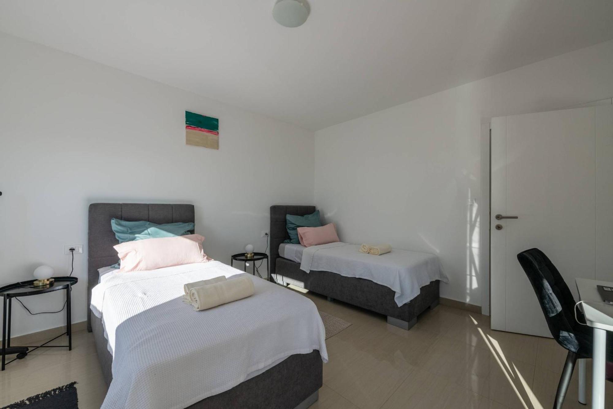 Villa Brionika Mit Pool Vodnjan Kültér fotó